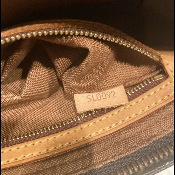 Louis Vuitton Monogram Logo Trotteur Shoulder Bag Crossbody - Picture 10 of 11